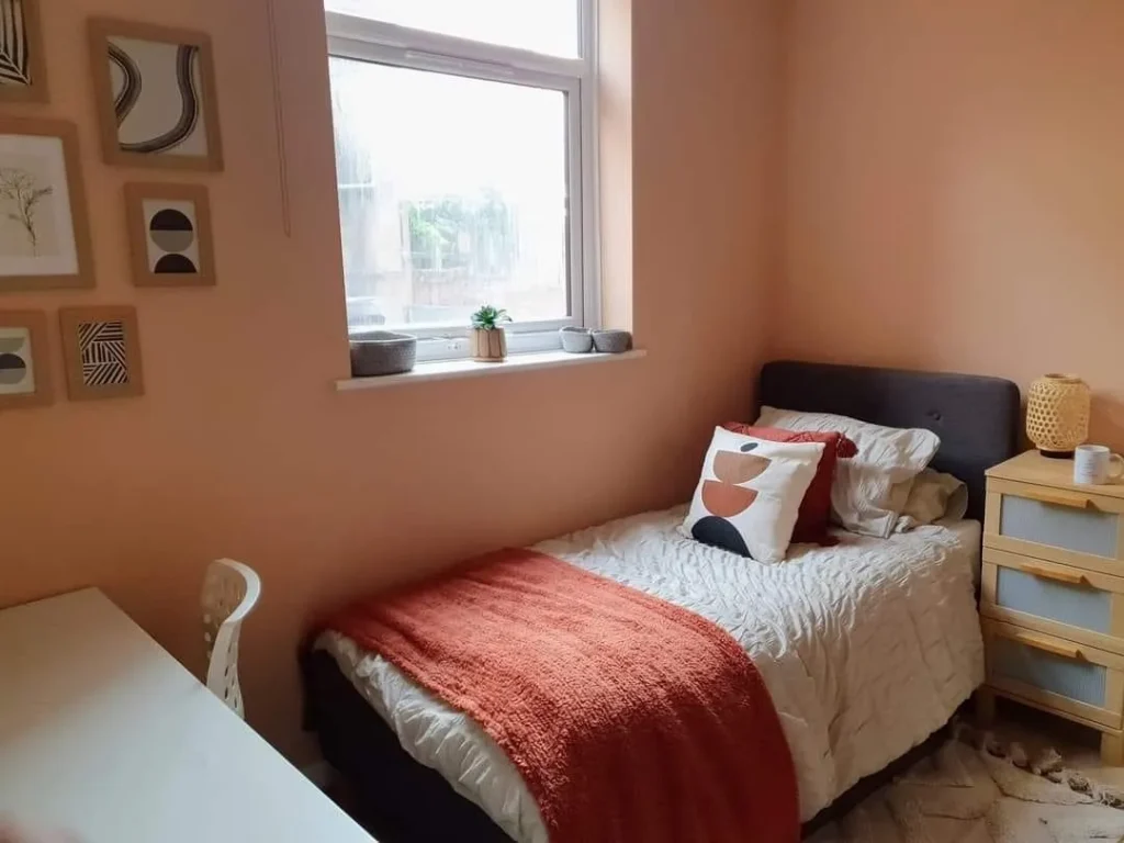 The Esther Project, Esther House, Lianne Kirkman, Amanda Chalmers