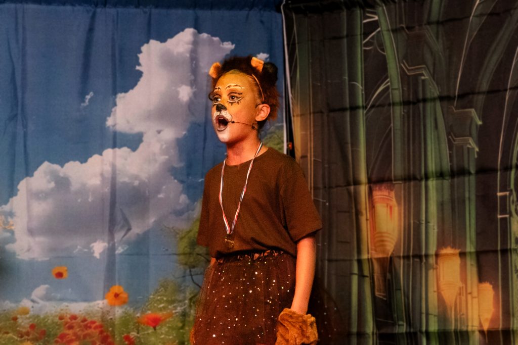 Born2Sing, Gemma Mills, Over The Rainbow