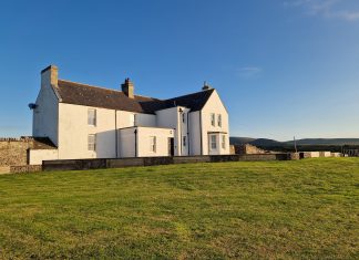 Explore northern Scotlandfrom luxurious farm properties
